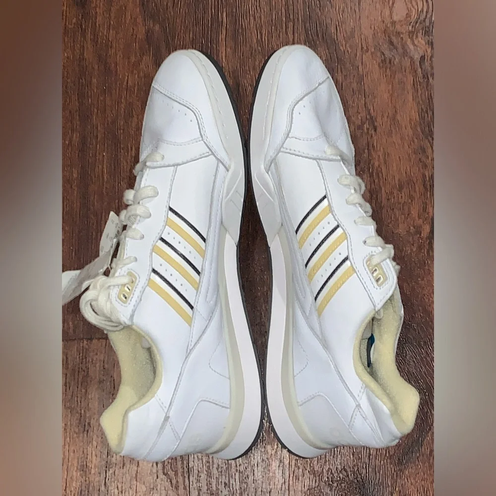 adidas 🟡brand new